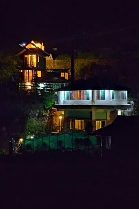 Kasauli Cascade A Cheerfull 4 Bedroom Challet מראה חיצוני תמונה