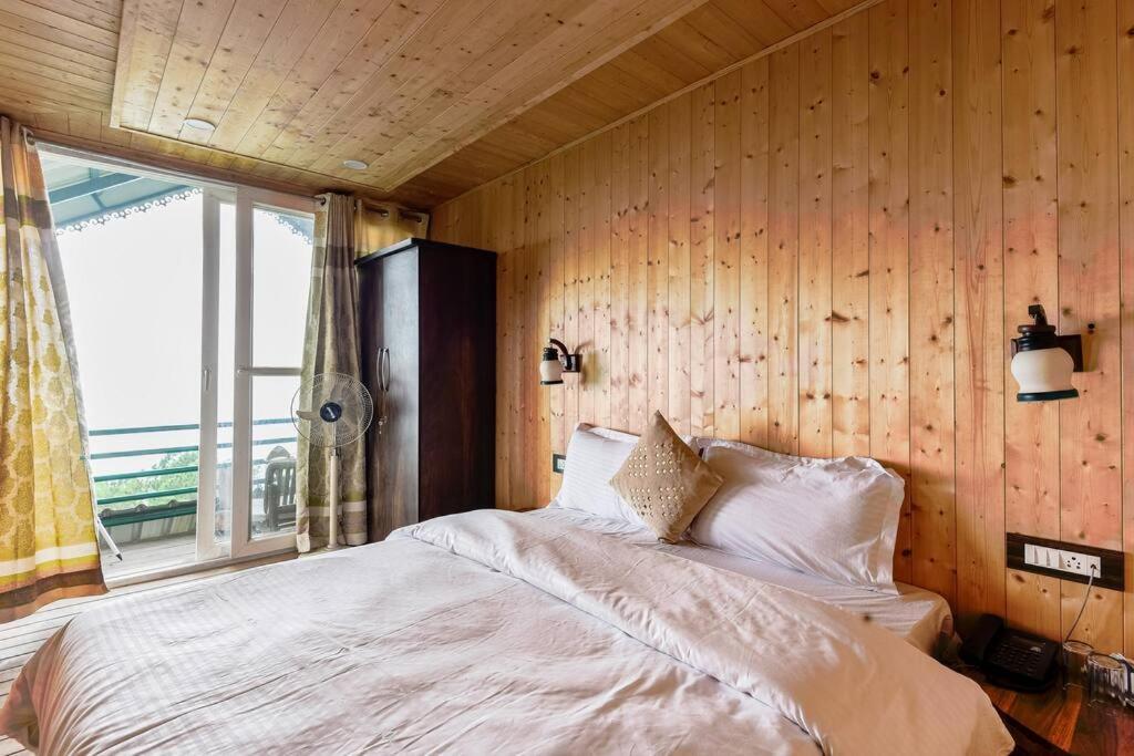 Kasauli Cascade A Cheerfull 4 Bedroom Challet מראה חיצוני תמונה