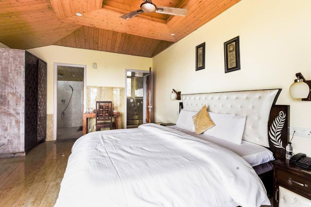 Kasauli Cascade A Cheerfull 4 Bedroom Challet מראה חיצוני תמונה