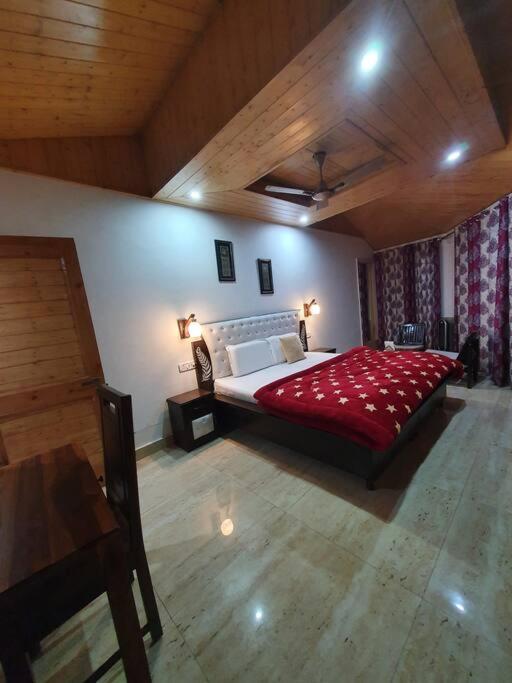 Kasauli Cascade A Cheerfull 4 Bedroom Challet מראה חיצוני תמונה