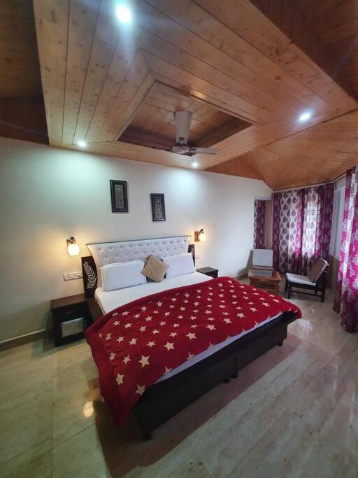 Kasauli Cascade A Cheerfull 4 Bedroom Challet מראה חיצוני תמונה