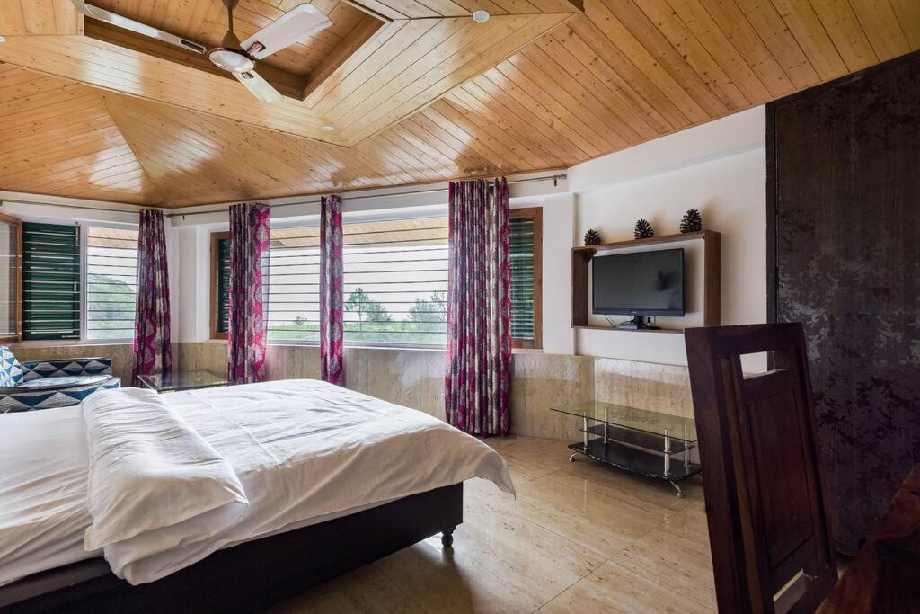 Kasauli Cascade A Cheerfull 4 Bedroom Challet מראה חיצוני תמונה